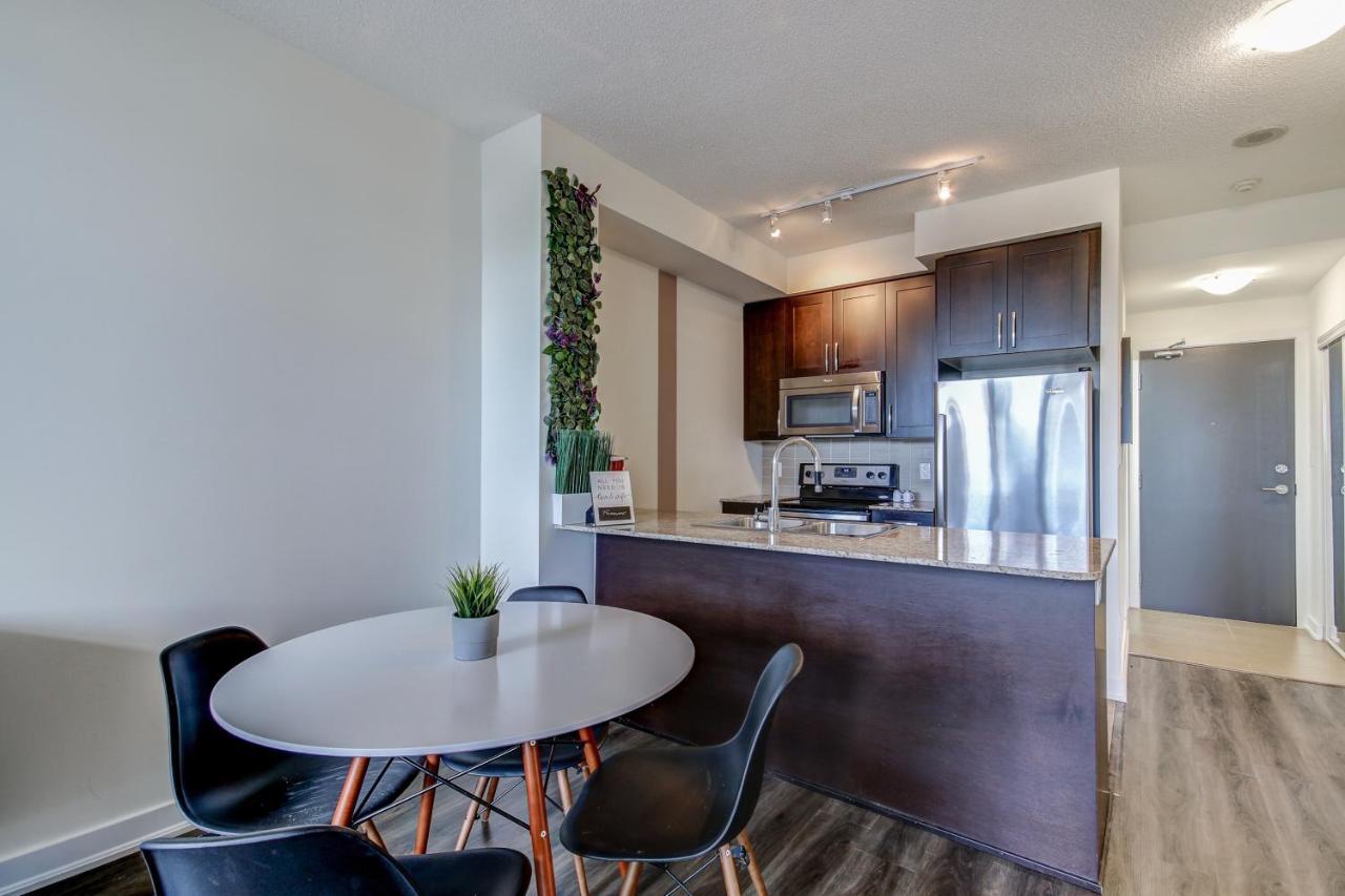 The Benetton Suite - Square One 1 Bedroom + Den + 1 Parking ميسيسوجا المظهر الخارجي الصورة